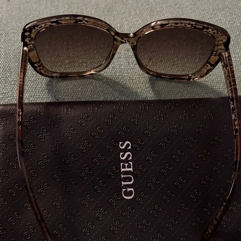 Guess Snake Pattern Tortoise Sunglasses